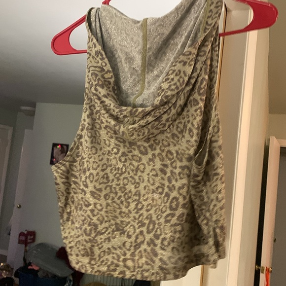 Zyia crop short sleeve - Picture 2 of 3